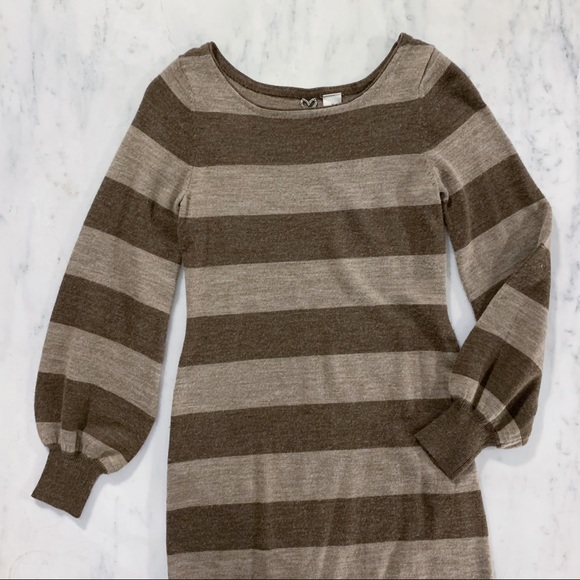 Neutral Color Stripe Dress with Long Sleeves - Picture 10 of 13